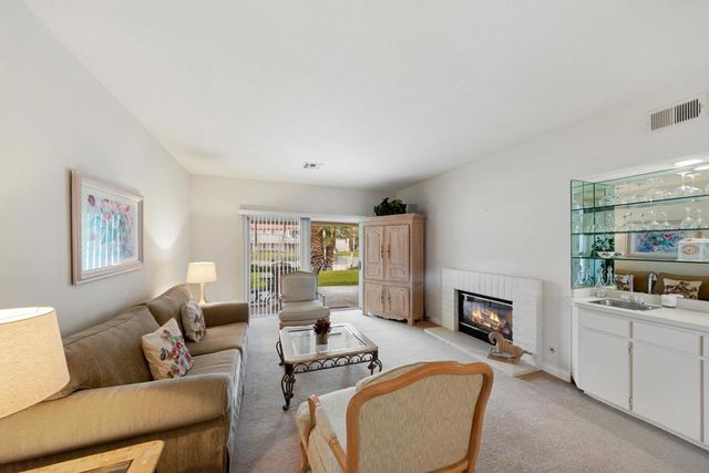 786 Montana Vista Drive, Palm Desert, CA 92211