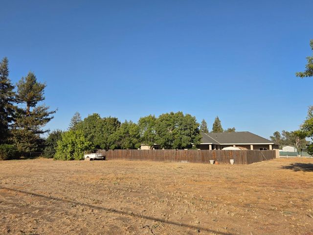 12628 Fernwood Drive, Madera, CA 93636
