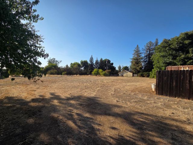 12628 Fernwood Drive, Madera, CA 93636