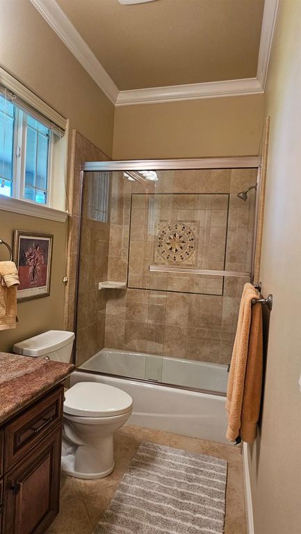 Image 15 of property listing at 12628 Fernwood Drive, Madera, CA 93636