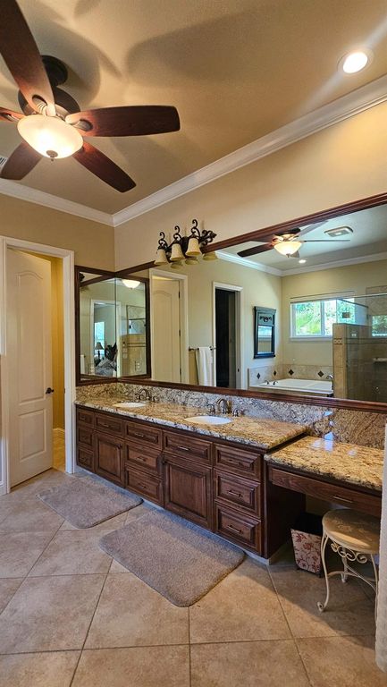 Image 23 of property listing at 12628 Fernwood Drive, Madera, CA 93636