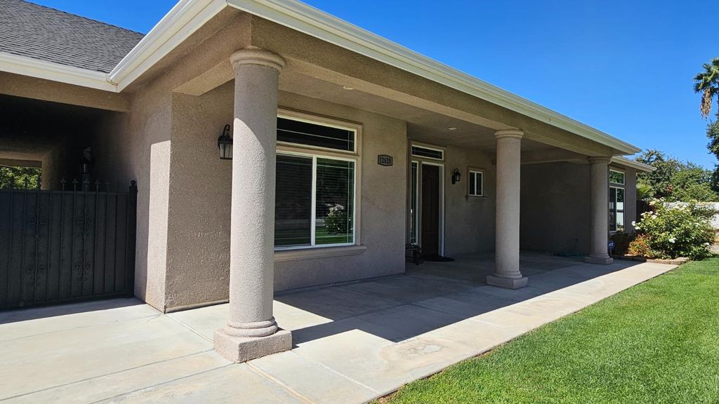 Image 3 of property listing at 12628 Fernwood Drive, Madera, CA 93636