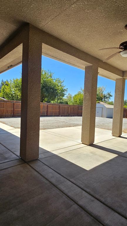 Image 30 of property listing at 12628 Fernwood Drive, Madera, CA 93636