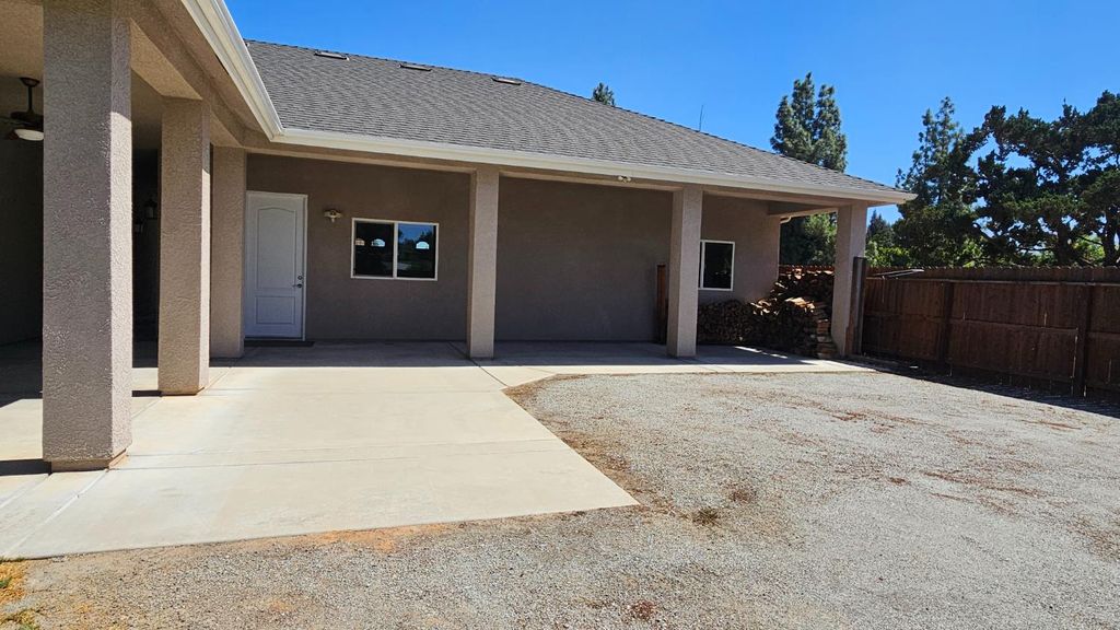 Image 32 of property listing at 12628 Fernwood Drive, Madera, CA 93636