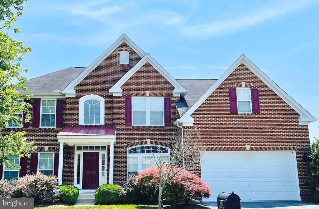 Image 2 of property listing at 14613 FARNHAM LN, Laurel, MD 20707