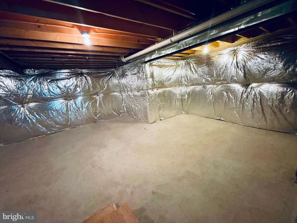 Image 26 of property listing at 14613 FARNHAM LN, Laurel, MD 20707