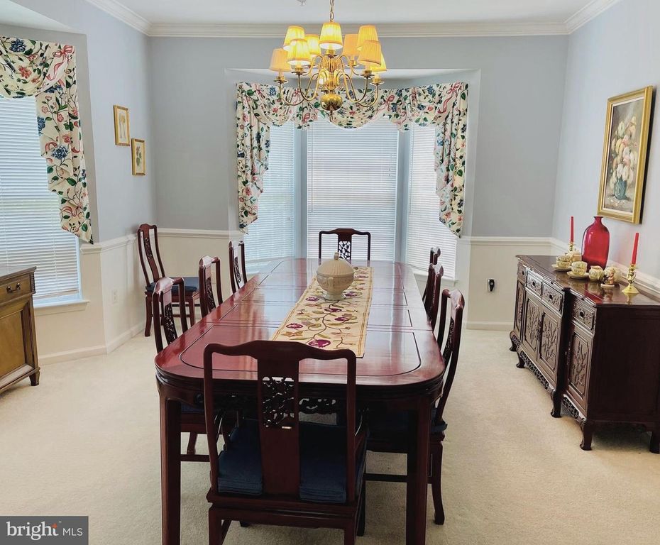 Image 8 of property listing at 14613 FARNHAM LN, Laurel, MD 20707