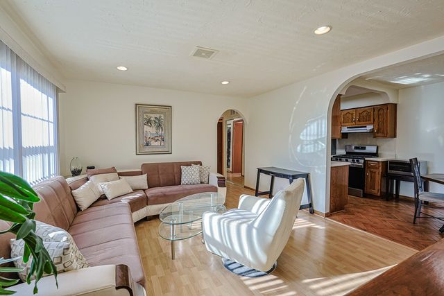 737 Wellington Avenue, Elk Grove Village, IL 60007