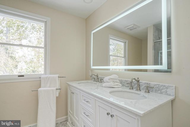 343 TAVISTOCK DR, Medford, NJ 08055