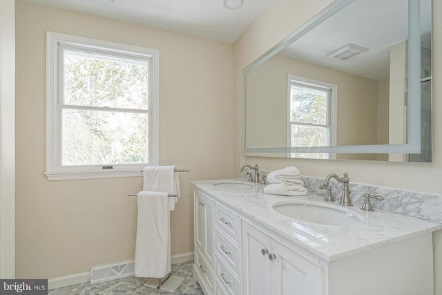 343 TAVISTOCK DR, Medford, NJ 08055