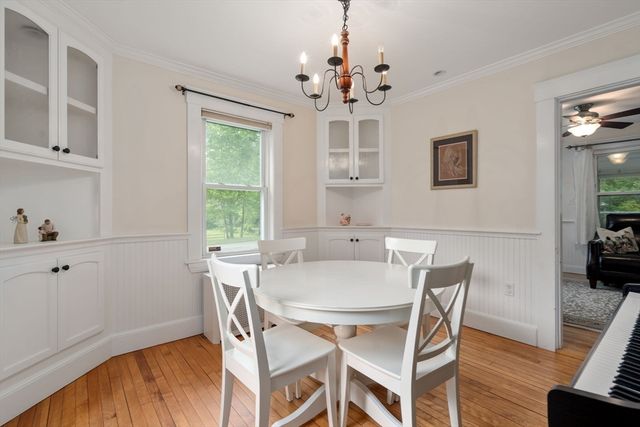 107 Winter Hill Rd, Holden, MA 01520