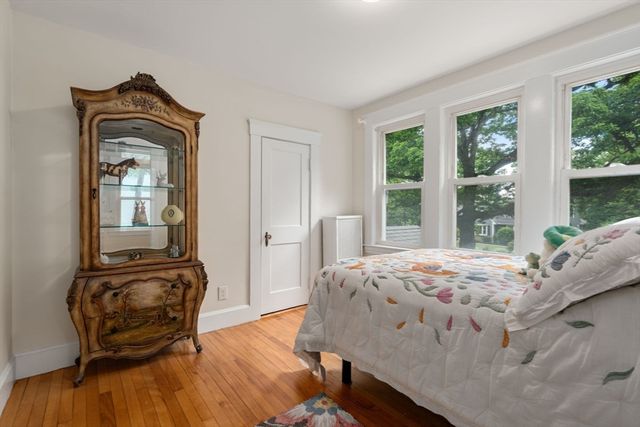 107 Winter Hill Rd, Holden, MA 01520