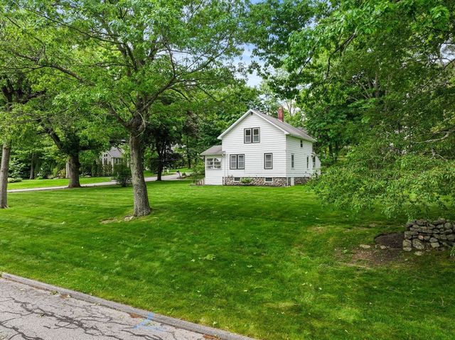107 Winter Hill Rd, Holden, MA 01520