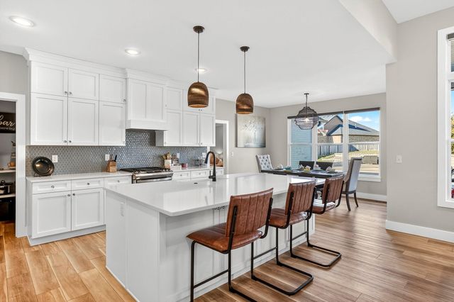 6207 S Maryland Avenue, Springfield, MO 65810