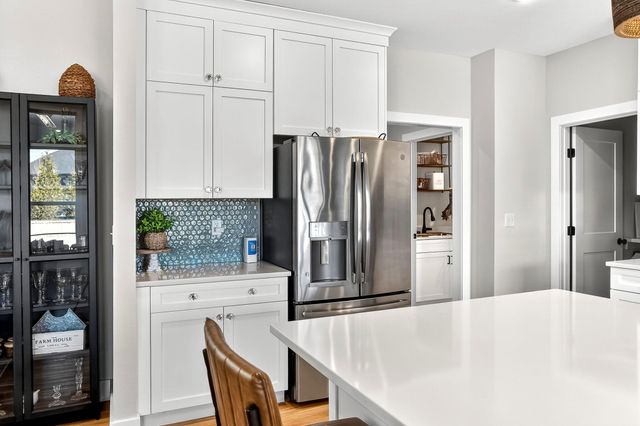 6207 S Maryland Avenue, Springfield, MO 65810