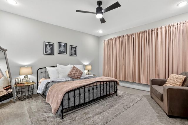 6207 S Maryland Avenue, Springfield, MO 65810