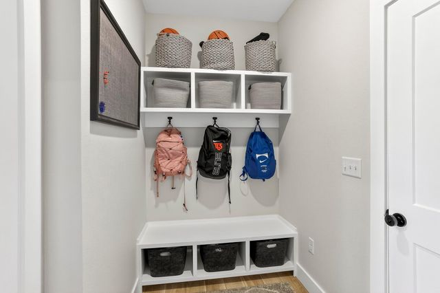 6207 S Maryland Avenue, Springfield, MO 65810