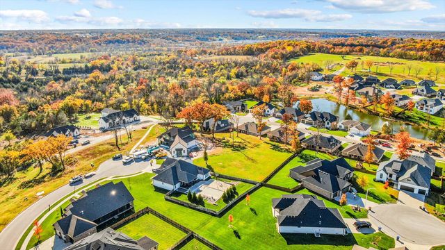 6207 S Maryland Avenue, Springfield, MO 65810