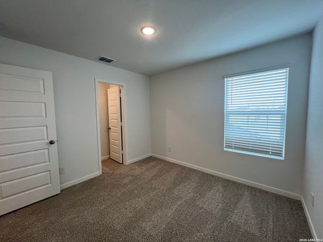 501 Jean St, Seguin, TX 78155