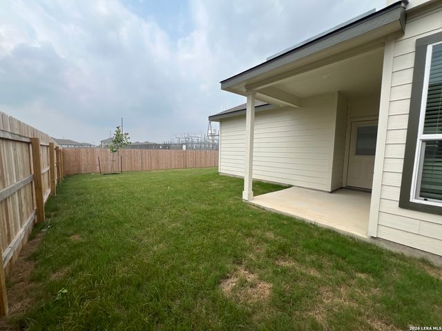 501 Jean St, Seguin, TX 78155