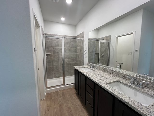 501 Jean St, Seguin, TX 78155