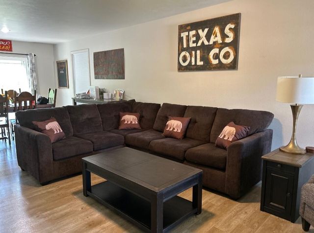 314 W College Street, Branson, MO 65616