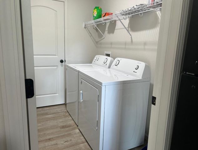 314 W College Street, Branson, MO 65616