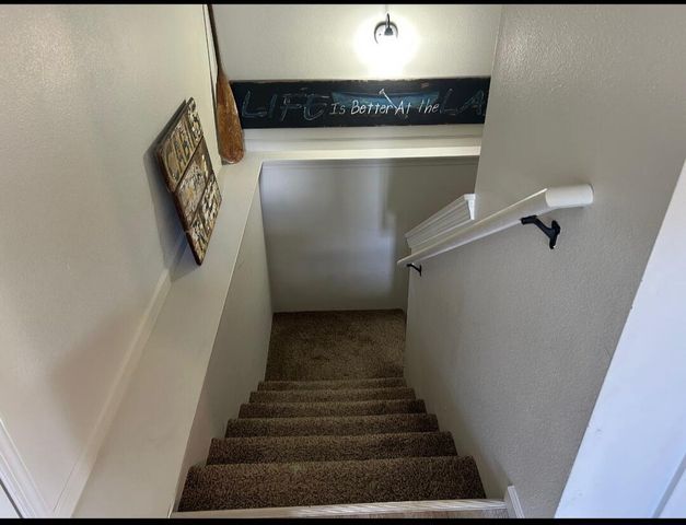 314 W College Street, Branson, MO 65616