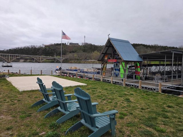 314 W College Street, Branson, MO 65616