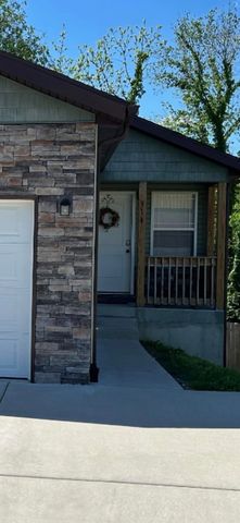 314 W College Street, Branson, MO 65616