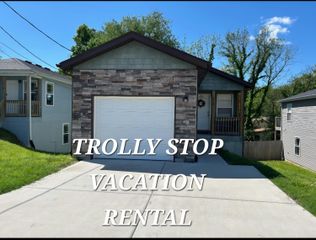 314 W College Street, Branson, MO 65616