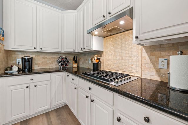 6422 Walston Bend Drive, Sugar Land, TX 77479