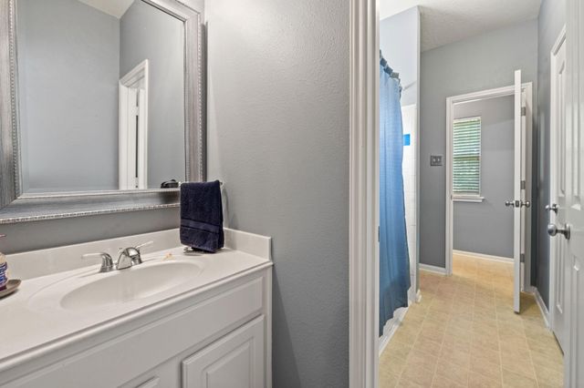 6422 Walston Bend Drive, Sugar Land, TX 77479