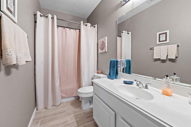 6422 Walston Bend Drive, Sugar Land, TX 77479