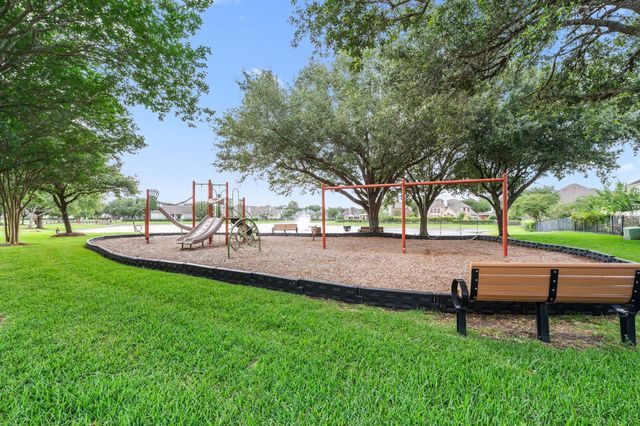 6422 Walston Bend Drive, Sugar Land, TX 77479