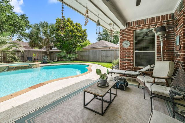 6422 Walston Bend Drive, Sugar Land, TX 77479