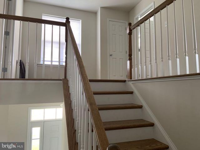 30 S TOMPKINS SQ, Downingtown, PA 19335