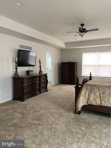 30 S TOMPKINS SQ, Downingtown, PA 19335