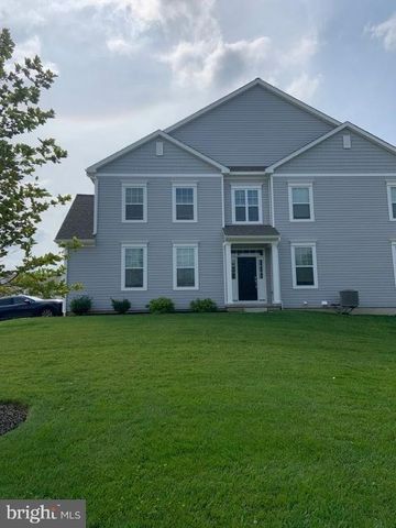 30 S TOMPKINS SQ, Downingtown, PA 19335