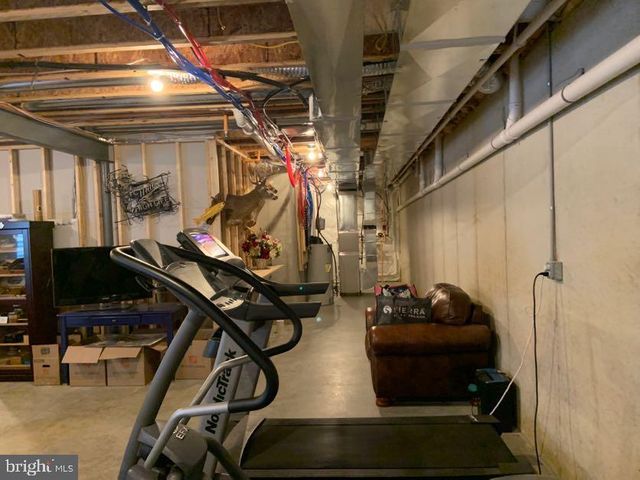 30 S TOMPKINS SQ, Downingtown, PA 19335