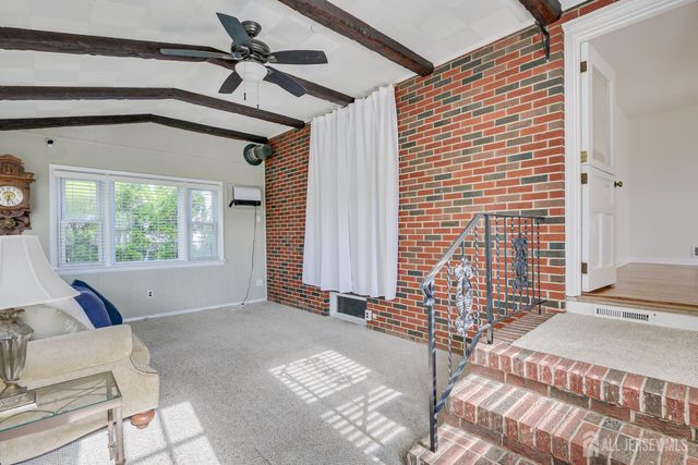 59 Grandview Avenue, Edison, NJ 08837