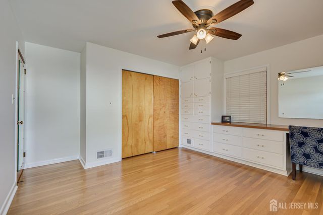 59 Grandview Avenue, Edison, NJ 08837