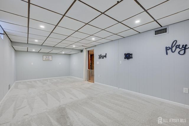 59 Grandview Avenue, Edison, NJ 08837