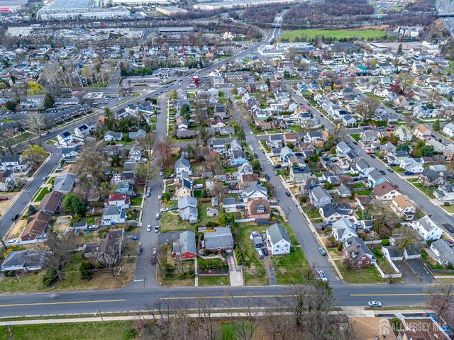 59 Grandview Avenue, Edison, NJ 08837