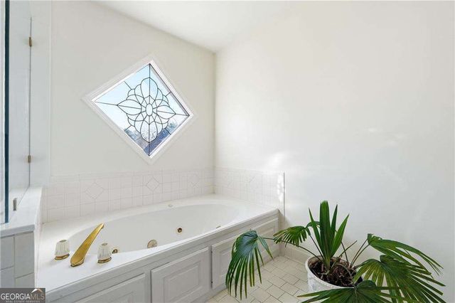 5350 Wickershire Drive, Peachtree Corners, GA 30092