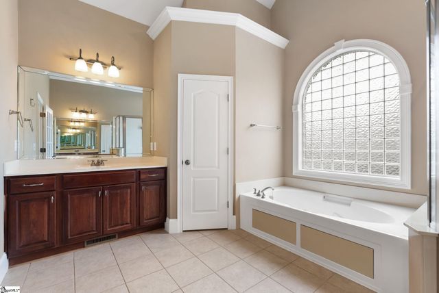 413 Kilgore Farms Circle, Simpsonville, SC 29681