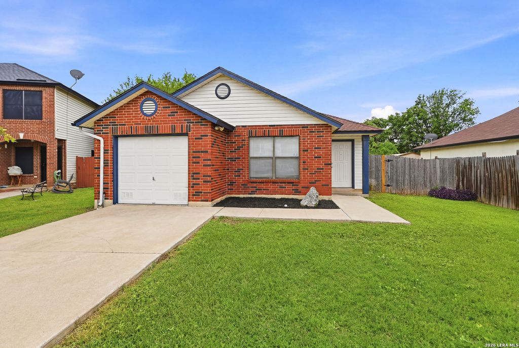 7810 KINGLET CT, San Antonio, TX 78251