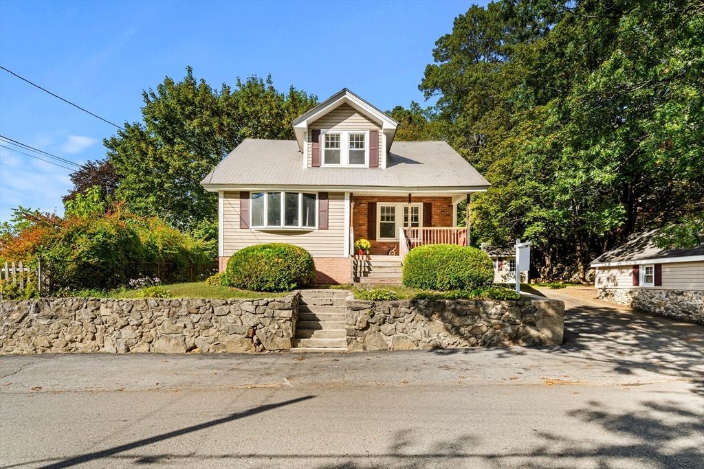 14 Turner Ave, Dracut, MA 01826