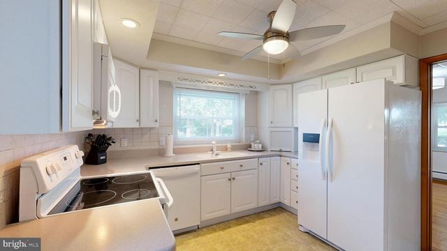 5505 HAZLETTVILLE RD, Dover, DE 19904