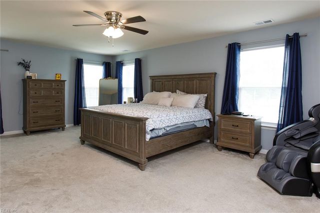 642 Newman DR, Newport News, VA 23601